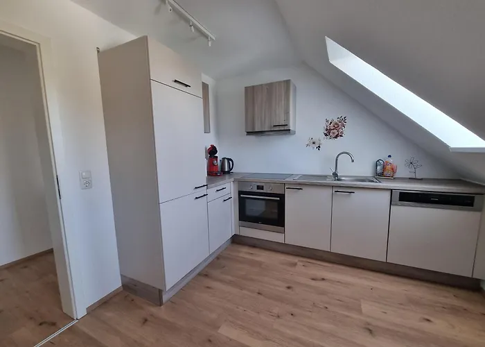 Evelyns Apartment, Nahe Der Therme Und Dem Zentrum, Privat Parkplatz, Balkon, Highspeed-Wlan