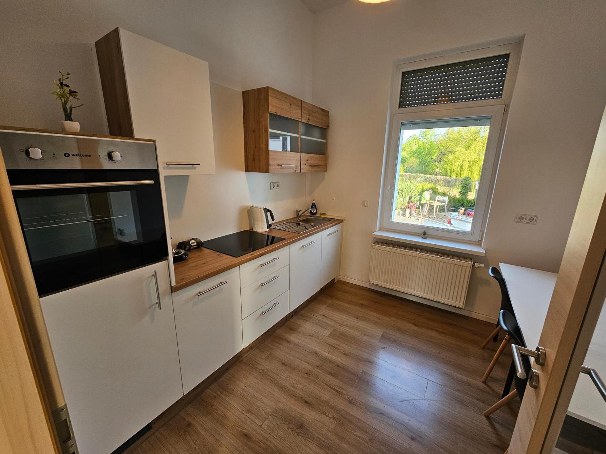 Evelyns Apartment, Nahe Der Therme Und Dem Zentrum, Privat Parkplatz, Balkon, Highspeed-wlan *