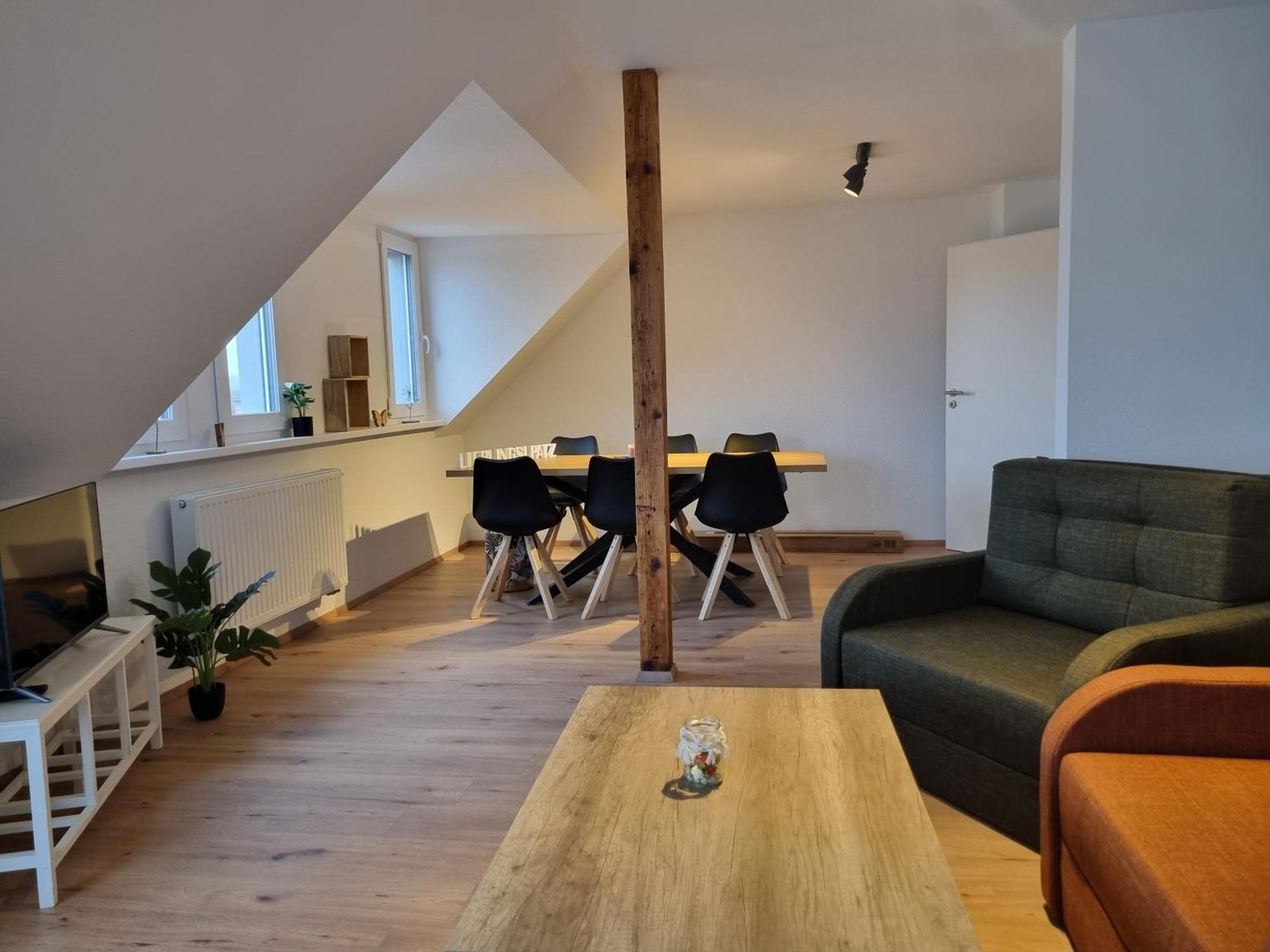 Evelyns Apartment, Nahe Der Therme Und Dem Zentrum, Privat Parkplatz, Balkon, Highspeed-wlan Apartment
