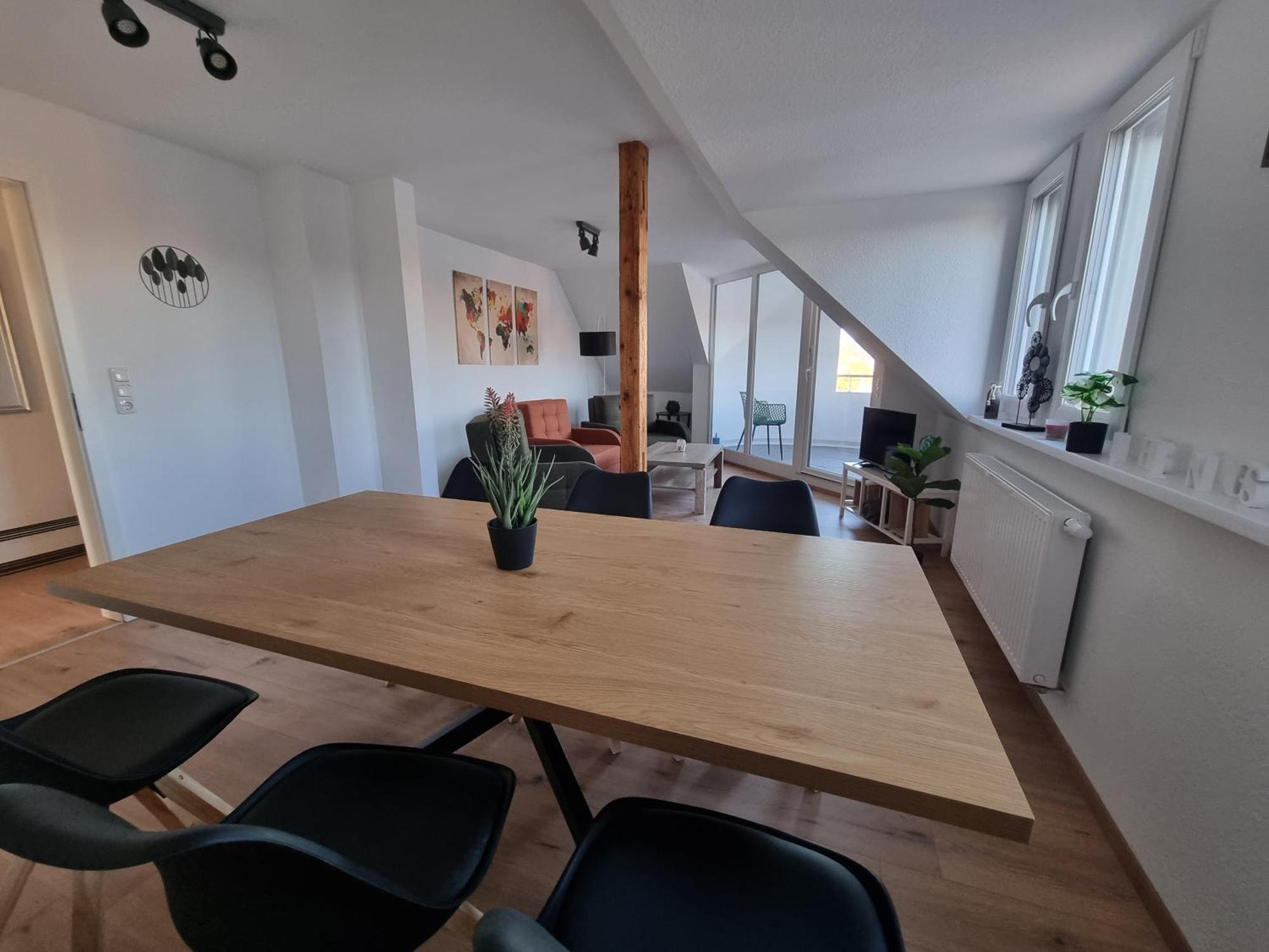 Apartment Evelyns Apartment, Nahe Der Therme Und Dem Zentrum, Privat Parkplatz, Balkon, Highspeed-wlan *