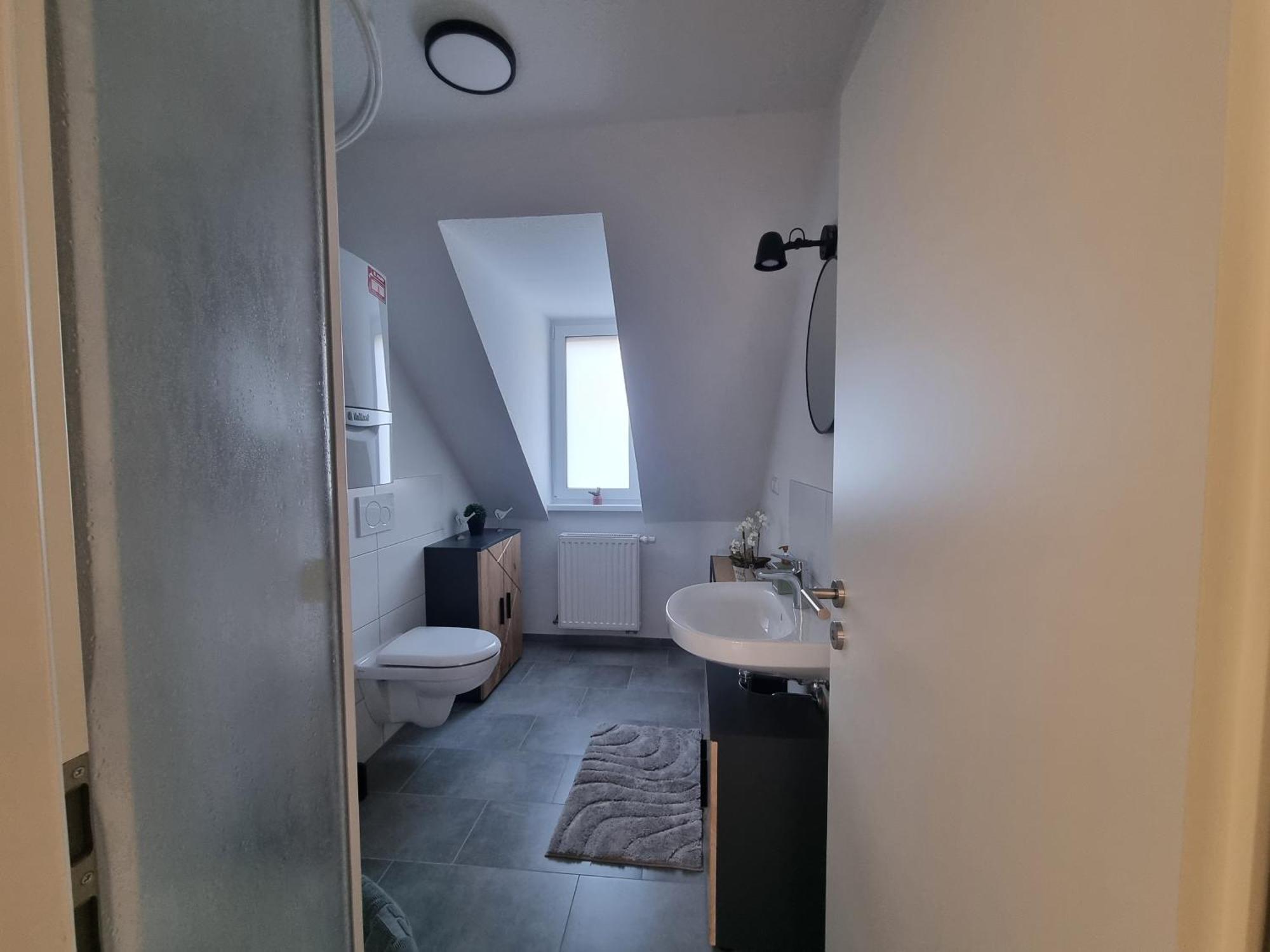 Apartment Evelyns Apartment, Nahe Der Therme Und Dem Zentrum, Privat Parkplatz, Balkon, Highspeed-wlan *